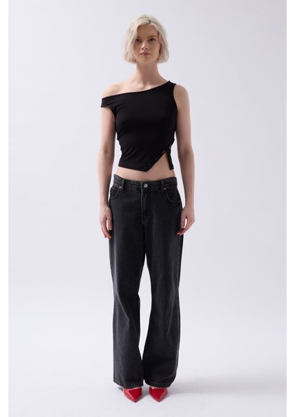 Kayık Yaka Yırtmaç Detay Bluz indirimleri