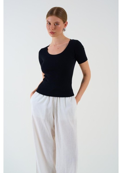 Kısa Kollu T-Shirt - Siyah modelleri