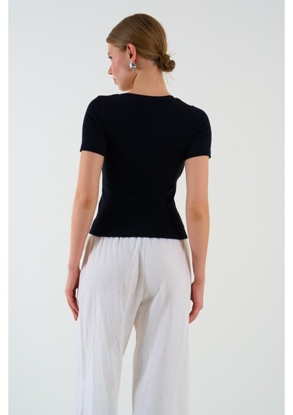 Kısa Kollu T-Shirt - Siyah