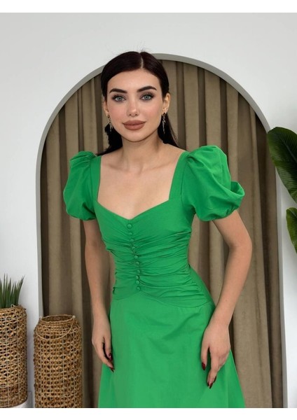 Kare Yaka Düğmeli Elbise