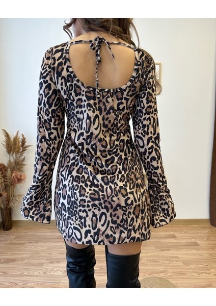 Kadın Uzun Kollu Kayık Yaka Leopar Baskılı Mini Elbise