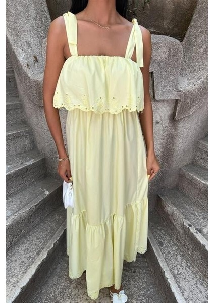 Etek Ucu Brode Nakışlı Boyundan Bağlamalı Elbise 2881