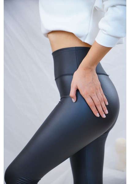 Kadın Siyah Mat Deri Tayt