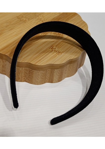 Lüks Siyah Kadife Taç