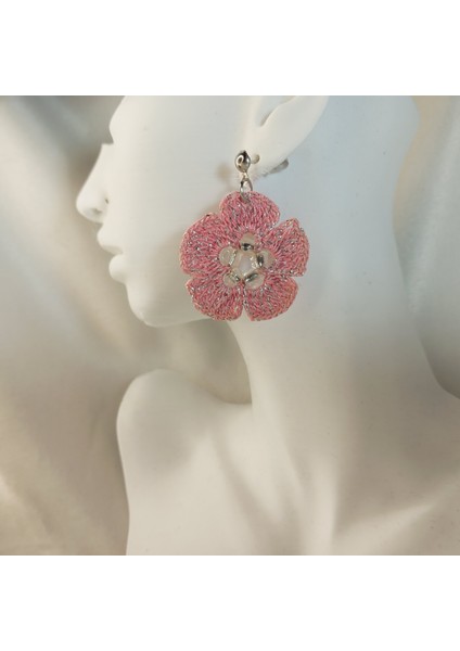 Bohem Tarz El Yapımı Örgü Çiçek Küpe | Günlük ve Özel Gün Kullanımı Için | Antialerjik Hafif Örgü Çiçek Küpe | El Emeği, Zarif Yazlık Küpe Tasarımı | Yaz, Plaj, Bahar Koleksiyonu Takı