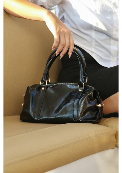 Parlak Mini Kadın El ve Omuz Çantası – Şık ve Zarif Tasarım modelleri