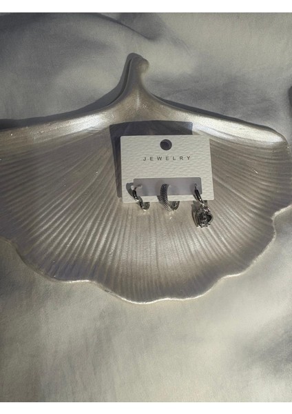 Gümüş Renk Zarif Halka Küpe – Minimal ve Şık Tasarım fırsatları