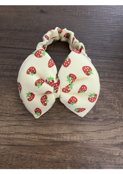 Yenidoğan Kız Bebek 1 Adet Çilekli Bone Bebek Bandana Şapka Başlık Fiyonklu Kurdeleli Çilek Saç Bandı Toka