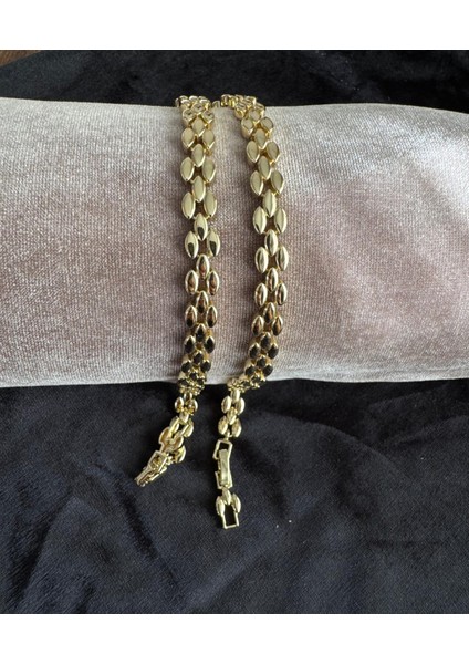 Kordon Model Taşsız Altın Renginde Bileklik fırsatları