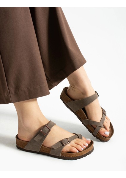 Moderno Kadın Terlik Vizon – Çapraz Bant, Konforlu, Şık ve Rahat