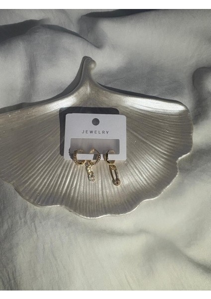 Altın Kaplama Taşlı Güvenlik Iğnesi Tasarım Küpe – Trend ve Işıltılı modelleri