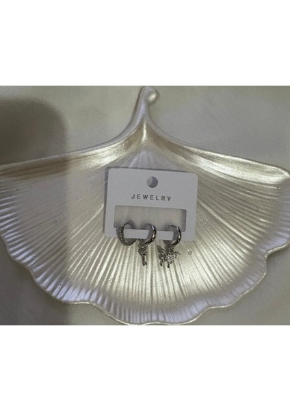 Gümüş Renk Ay, Anahtar ve Kelebek Motifli Taşlı Halka Küpe Seti – Zarif ve Anlamlı Tasarım fırsatları