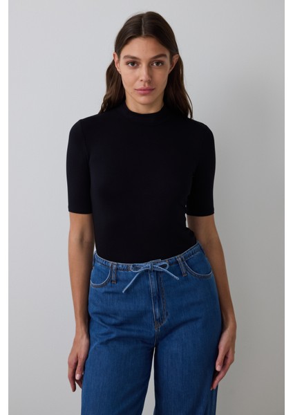 Siyah Yarım Balıkçı Yaka 3/4 Kollu Slim Fit Üst fiyatları