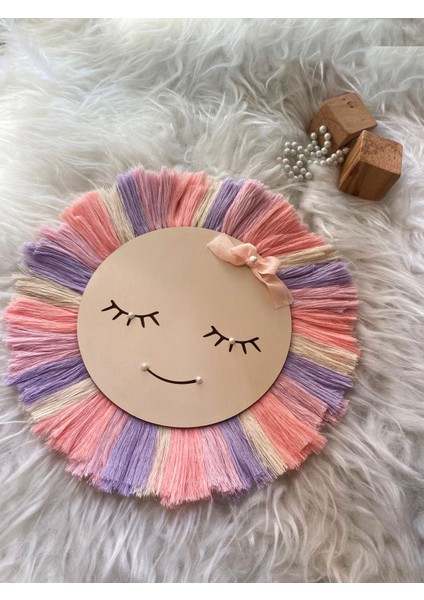 Pembe Detaylı 'güneş Çocuk' Duvar Dekorasyon Ürünü