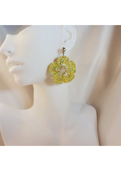 Bohem Tarz Çiçek Küpe | El Yapımı, Hafif, Zarif ve Antialerjik Tasarım | El Emeği Ipli Örgü Çiçek Küpe | Yaz Modası Takı Trendleri | Kadın Yazlık Küpe | Yazlık ve Baharlık Moda Takı fiyatları