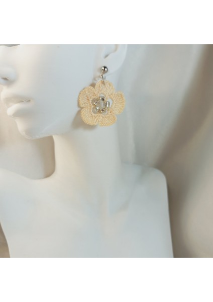 El Yapımı Örgü Çiçek Küpe | Bohem ve Vintage Stil Kadın Takı Modelleri | Kadın El Yapımı Çiçek Küpe | Yaz, Plaj, Bahar Kombinlerine Uygun Tasarım | Günlük ve Özel Gün Kullanımı Için fırsatları