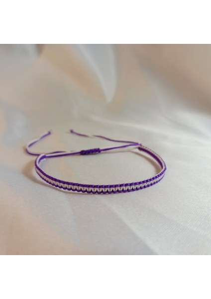 Keçiörengücü Taraftar Makrome Örgü Bileklik | El Yapımı, Ayarlanabilir, Dayanıklı, Unisex, Spor ve Günlük Kullanıma Uygun | Hediyelik Mor Beyaz Renkli Takı Aksesuar