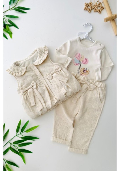 Cepleri Fiyonk Detaylı Jakarlı Kız Bebe Şişme yelekli takım - Krem