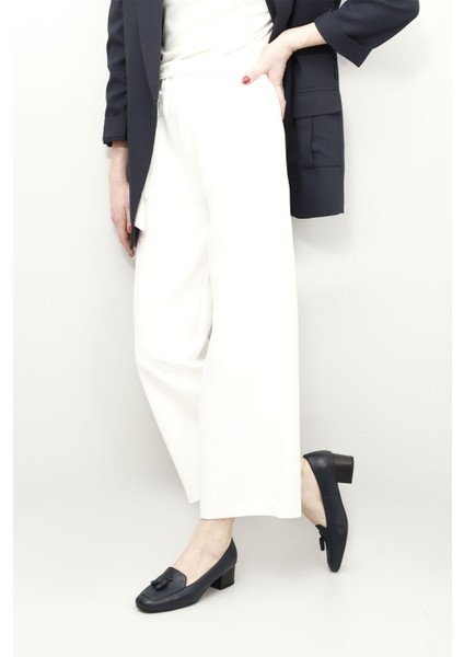 Gön Hakiki Deri Küt Burun Kısa Kalın Topuklu Püsküllü Kadın Ayakkabı 13313 fiyatları