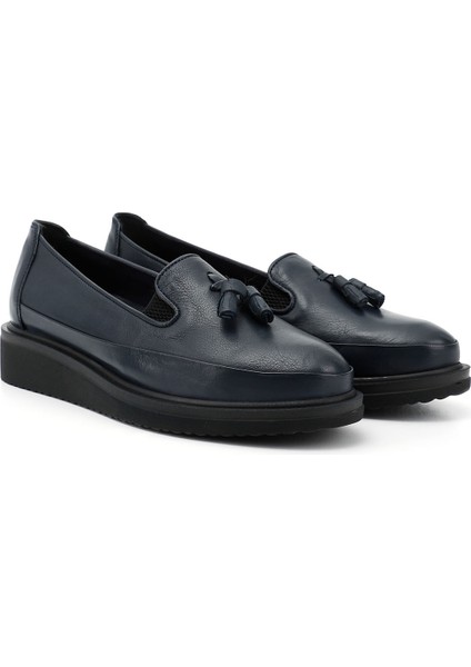 Gön Hakiki Deri Yuvarlak Burun Dolgu Taban Püsküllü Kadın Günlük Ayakkabı 24142 modelleri