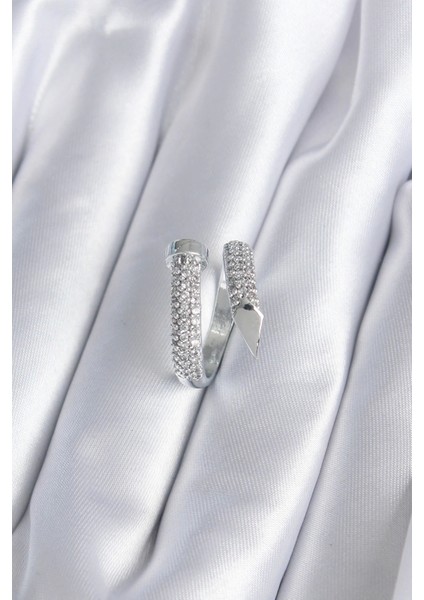 Pirinç Gümüş Renk Zirkon Taşlı Çivi Model Kadın Yüzük