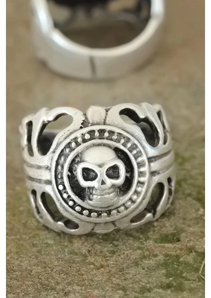 Eskitme Gümüş Renk Metal Kuru Kafa Tasarım Ayarlamalı Erkek Yüzük fiyatları