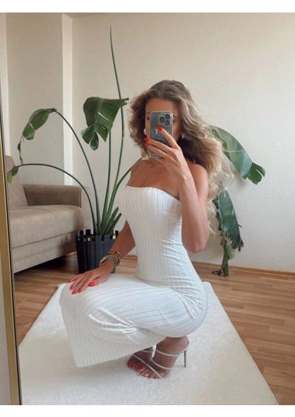 Matthew Taş Işlemeli Straplez Uzun Elbise fırsatları