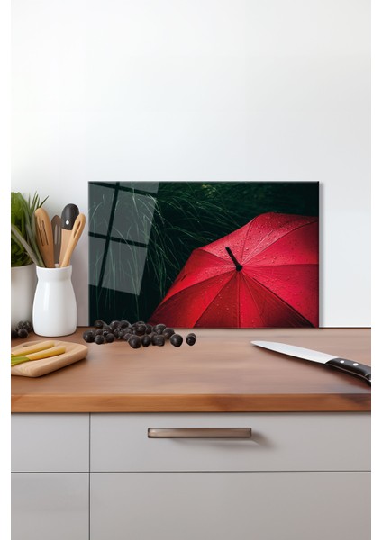 Yağmurlu Kırmızı Şemsiye Cam Kesme Tahtası, Silikon Ayaklı, Isıya Kırılmaya Dayanıklı, Sunum Tablası