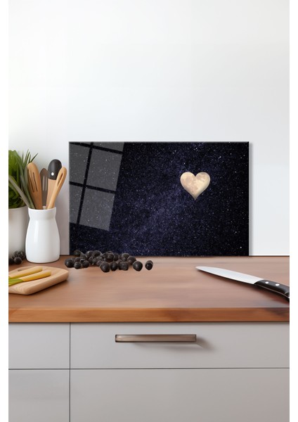 Kalp Görünümlü Ay Cam Kesme Tahtası, Silikon Ayaklı, Isıya Kırılmaya Dayanıklı, Sunum Kesim Tablası