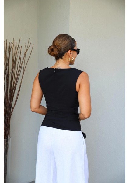 Siyah Yan Drape Detay Bluz fırsatları