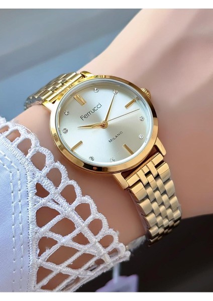 Milano Kadın Kol Saati – Taşlı Kadran, Altın Renk Metal Kordon