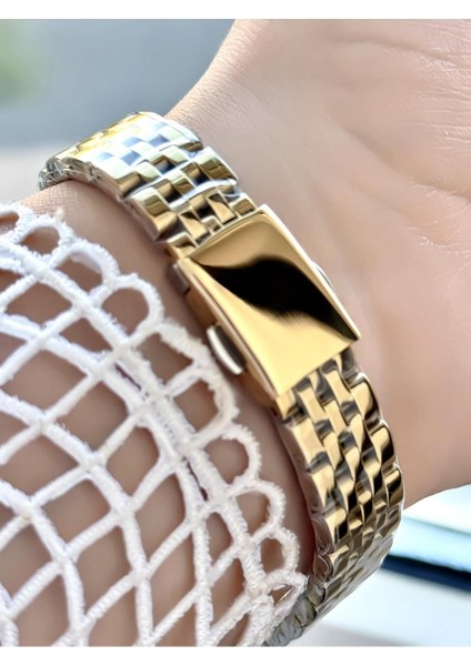 Milano Kadın Kol Saati – Taşlı Kadran, Altın Renk Metal Kordon modelleri