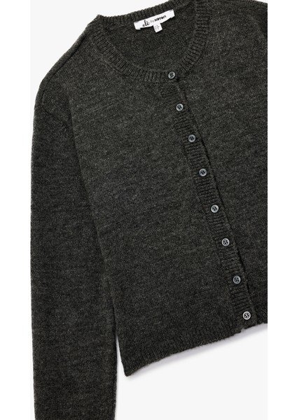 Uzun Kollu Düğmeli Bisiklet Yaka Triko Hırka modelleri