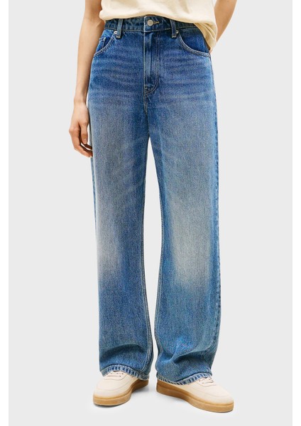 Loose Fit Orta Bel Geniş Paça Liyosel Jeans Bayan Kot Pantolon WW0WW47151 1A5