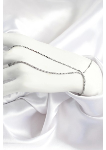 Pirinç Zirkon Taşlı Ezme Zincir Model Gümüş Renk Kadın Şahmeran