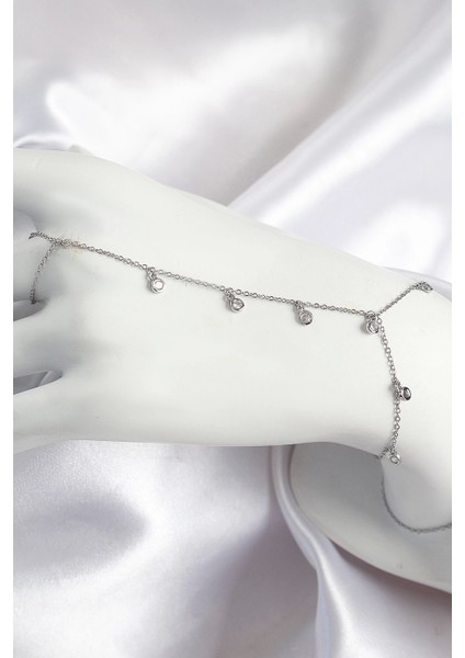 Pirinç Zirkon Taşlı Sallantılı Model Gümüş Renk Kadın Şahmeran