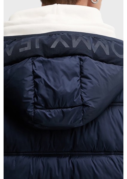 Regular Fit Kapüşonlu Kapitoneli Şişme Mont Erkek Mont DM0DM22044 C1G