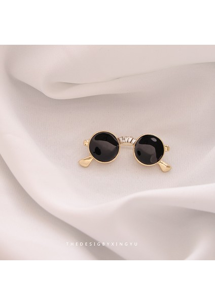 Yeni Broş Hafif Lüks Basit Mizaç Sabit Giysi Pin Takım Elbise Kolye Bilezik Şapkalar Sınıf Giyim Aksesuarları (Yurt Dışından)