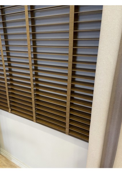 Kahverengi %100 Orijinal Ahşap Jaluzi Perde 50 mm Ofis Modern ve Tüm Mekanlar Için