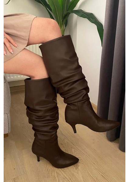 Kadın Tamara Kahverengi Körüklü Sivri Burun Çivi Topuk Çizme indirimleri