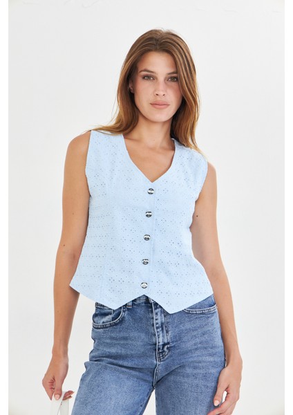 Kadın Yazlıkv Yaka Brode Düğmeli Kolsuz Yelek - Şık ve Rahat Tasarım fırsatları