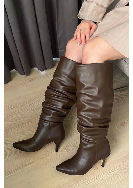 Kadın Tamara Kahverengi Körüklü Sivri Burun Çivi Topuk Çizme fiyatları