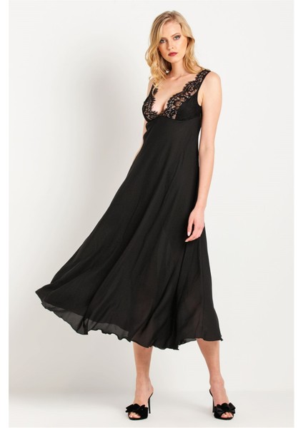71770 Kadın Siyah Püsküllü Dantelli Krep Uzun Gecelik fiyatları