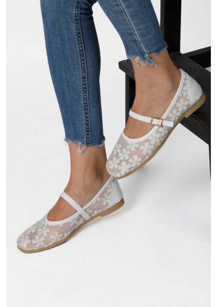 Beyaz File Çiçek Nakışlı Şık Babet Ayakkabı Günlük Kadın Babet