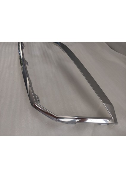 Orjinal Skoda Tampon Ön Izgara Çıtası Kromaj 3T0853607B Süperb 2012-2015 fiyatları