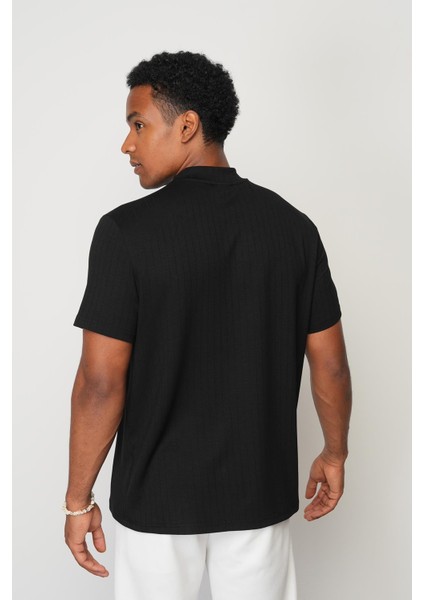 Siyah Regular Fit Dik Yaka Erkek T-Shirt E1013 indirimleri