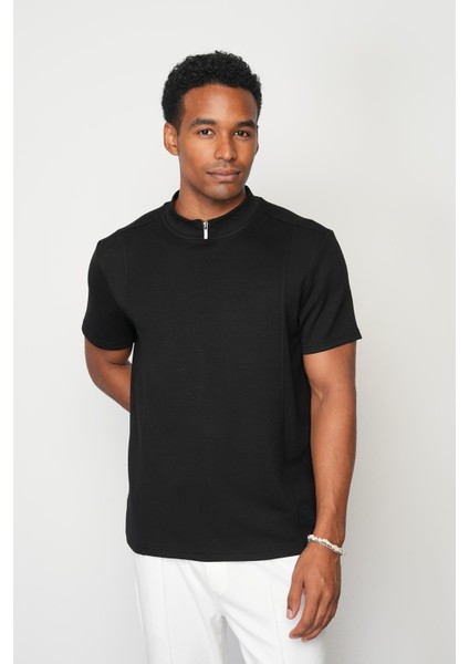 Siyah Regular Fit Dik Yaka Erkek T-Shirt E1007 fırsatları