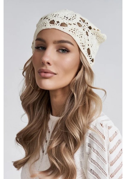 Örgülü Krem Üçgen Bandana