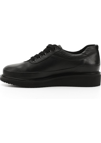 Kadın Siyah Bağcıklı Dolgu Taban Hakiki Deri Ayakkabı fırsatları