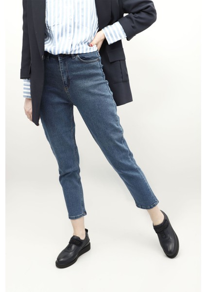 Kadın Lacivert Dolgu Taban Taş Detaylı Hakiki Deri Ayakkabı fiyatları